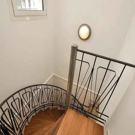 Casa vacanze Studio Holiday In Le Cannet